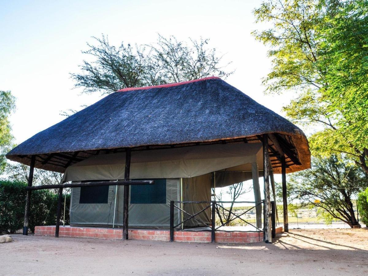 Die Dam - Transkalahari End Resort Gobabis Εξωτερικό φωτογραφία