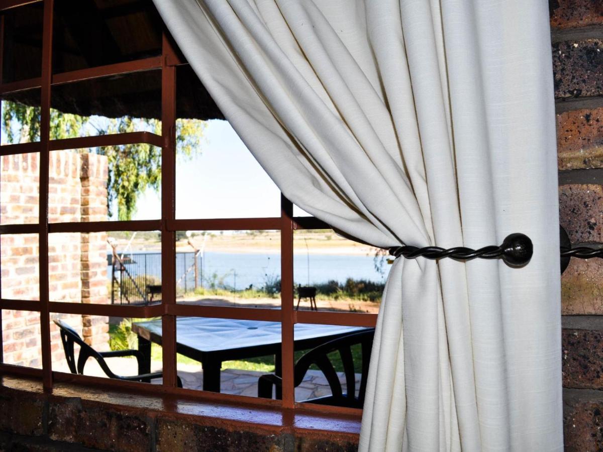 Die Dam - Transkalahari End Resort Gobabis Εξωτερικό φωτογραφία